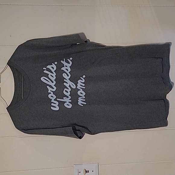 Tops - World okayest mom tee